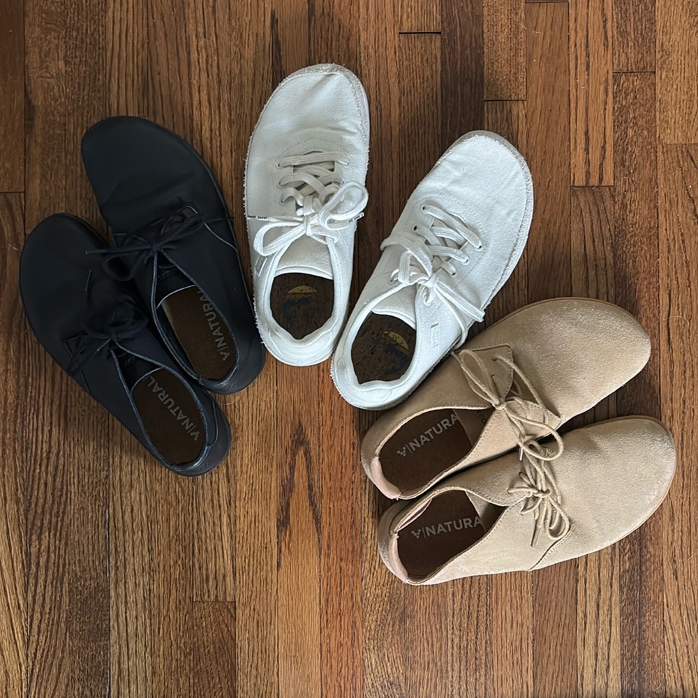 Barefoot minimalist shoes
